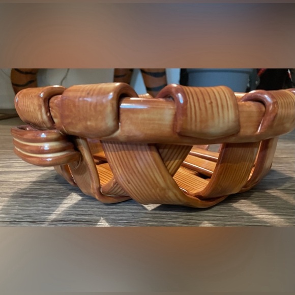 Vintage  The cellar Italian Ceramic Bread Fruit Centerpiece Home Decor Bowl - Picture 4 of 8